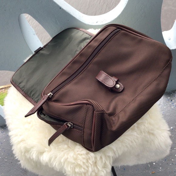 Genuine Filson Accessory Bag Clutch Style Waxed Cotton Twill with Leather Trim - Picture 6 of 12